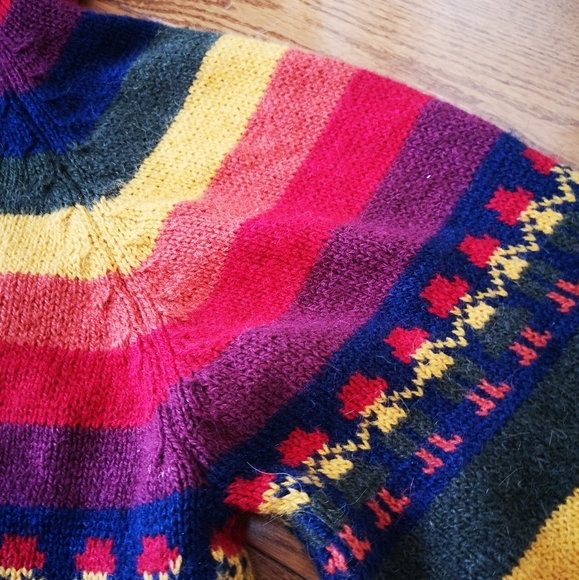 Authentic Alpaca Wool Peruvian Sweater - Picture 6 of 7